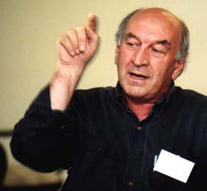 Prof. Anton Schweighofer Vortrag in Mazedonien im Jahr 2000